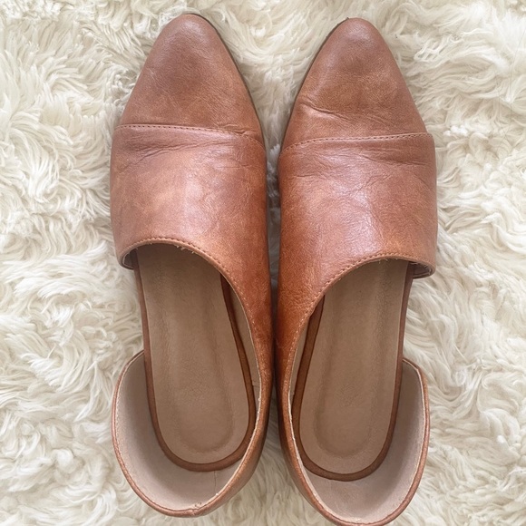 Catherine Malandrino Cognac Cutout Loafers/Flats - Picture 5 of 6